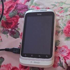 HTC Smartphone with Black Display and White Frame